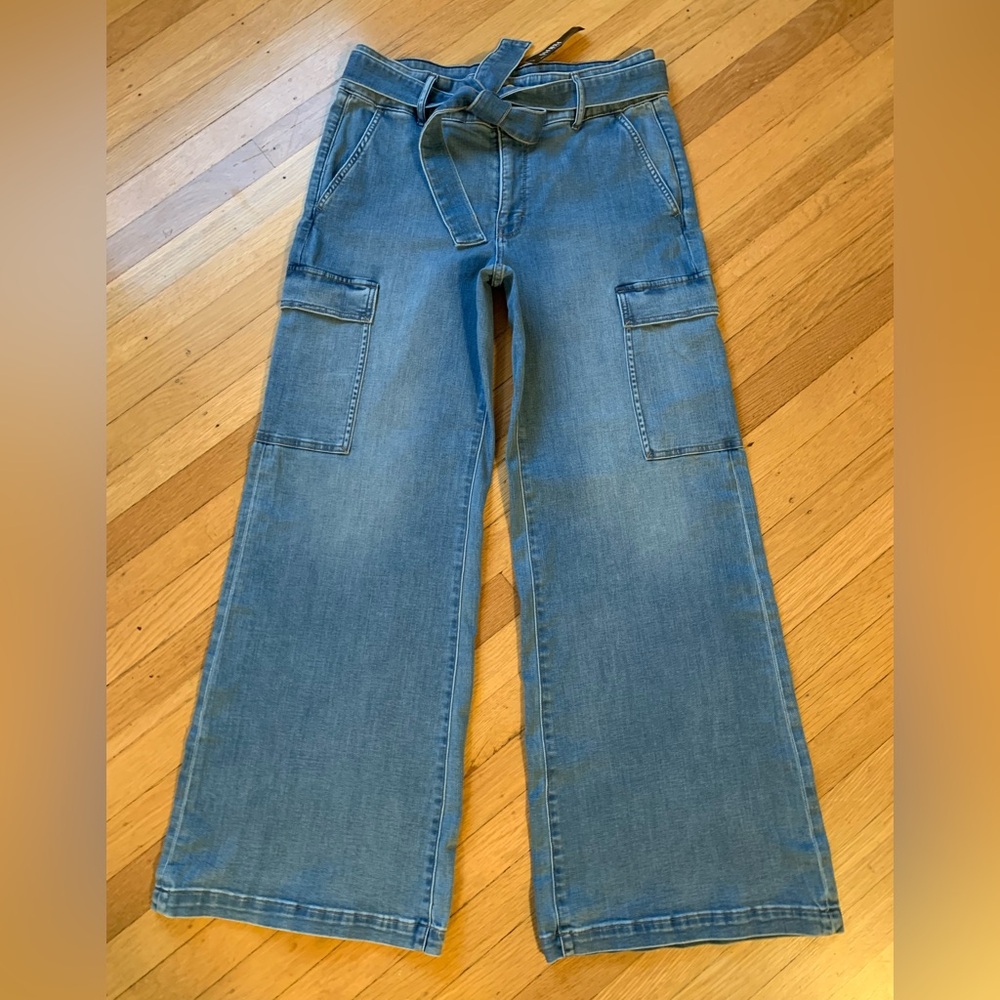 NWT WHITE HOUSE BLACK MARKET EXTRA HI-RISE UTILITY CARGO WIDE LEG JEANS SIZE 14R